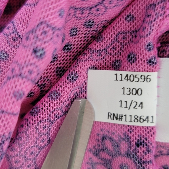 Lane Bryant Pink Geo Print Babydoll Mesh Cap Sleeve V-Neck Top Sz 26/28 NEW - Picture 11 of 11